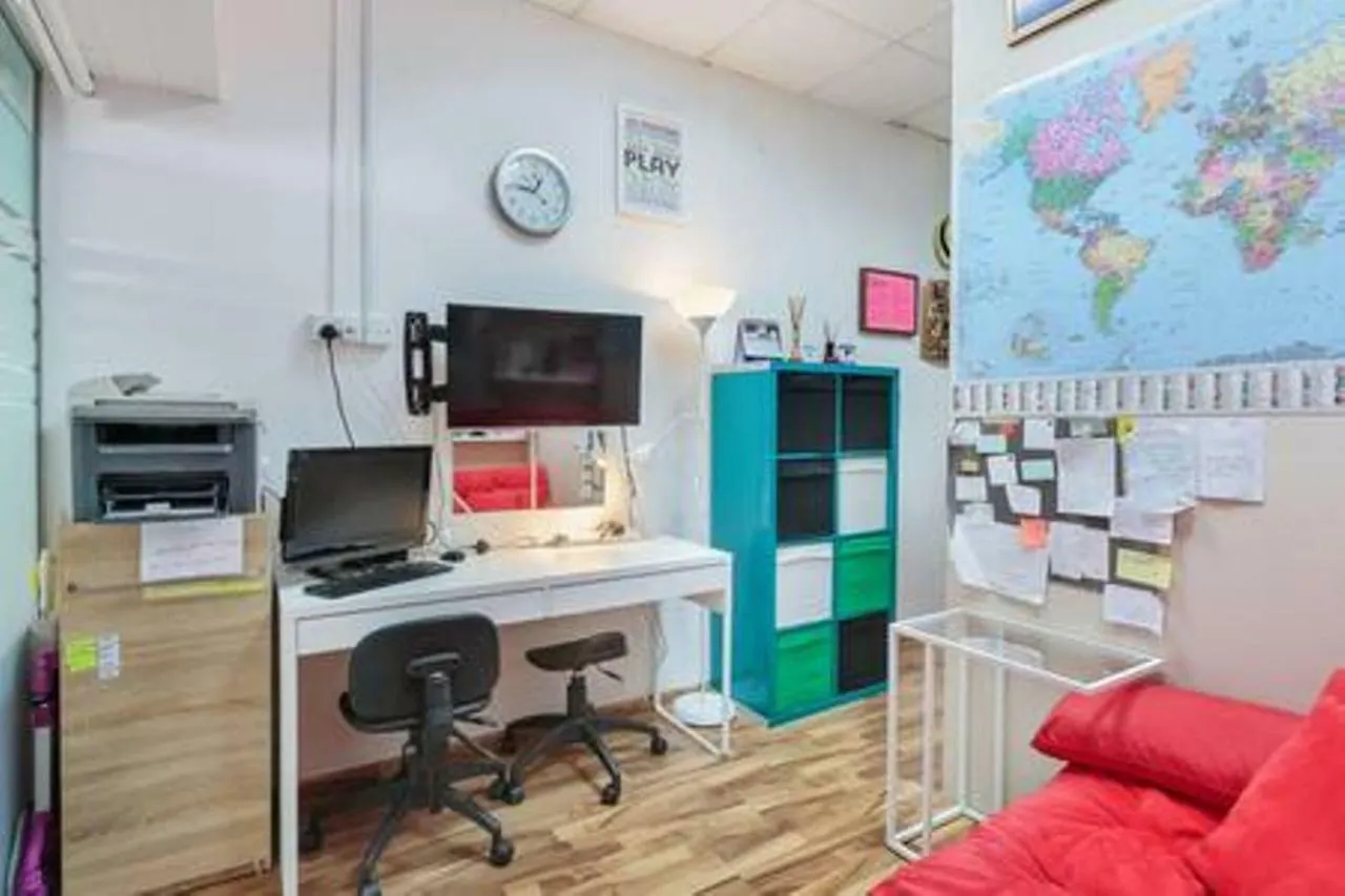 Female Dorm At Bugis Area Apartment Singapore Homestay